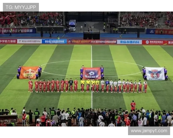 长江新区足球代表队奋勇拼搏展现青年风采助力城市体育全面发展 长江新区足球代表队奋勇拼搏展现青年风采助力城市体育全面发展