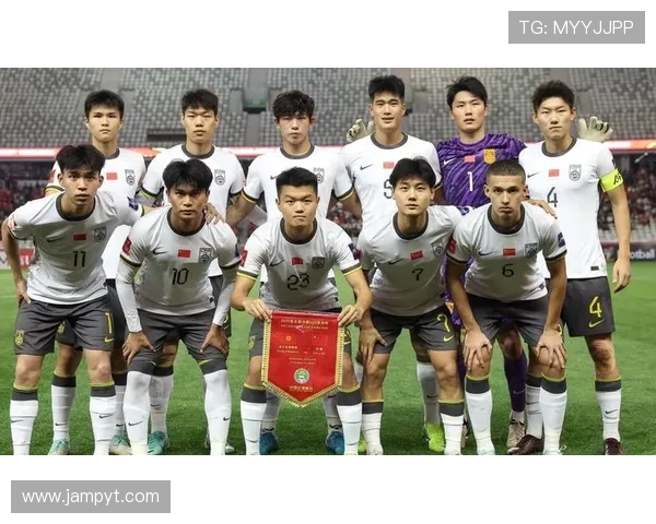 中国男足力克劲敌晋级亚洲杯八强全场鏖战展现团队拼搏精神 中国男足力克劲敌晋级亚洲杯八强全场鏖战展现团队拼搏精神