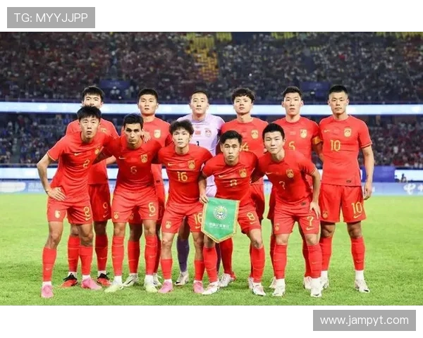 世界杯预选赛精彩回顾 中国男足力拼强敌争取晋级机会