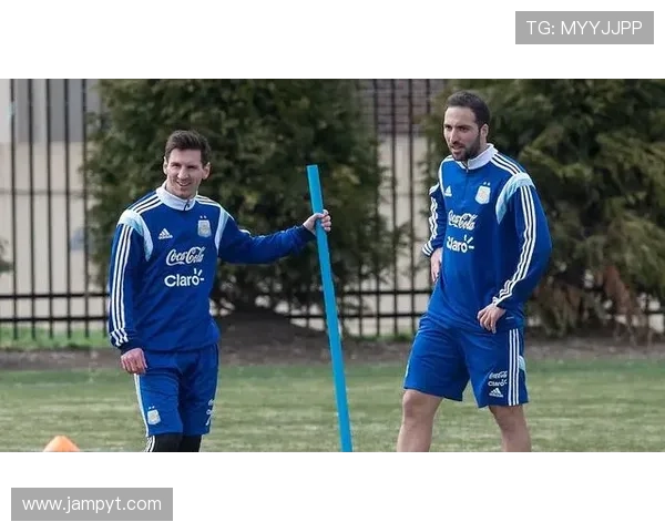 梅西加盟国际米兰,全球球迷热议转会影响力与未来发展潜力 梅西加盟国际米兰,全球球迷热议转会影响力与未来发展潜力