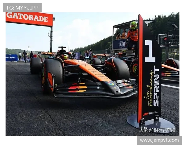 F1新赛季赛程公布红牛继续领跑竞争激烈各队备战策略各异 F1新赛季赛程公布红牛继续领跑竞争激烈各队备战策略各异