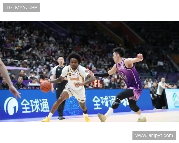 季后赛争夺白热化联盟格局生变新星老将同台争锋引爆球迷关注再夜